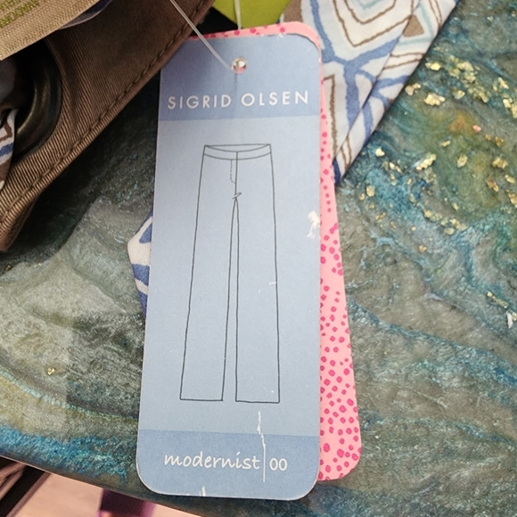 Sigrid Olsen. Wide Leg Khaki Pants w/ scarf belt. Size: 8 - Picture 10 of 10